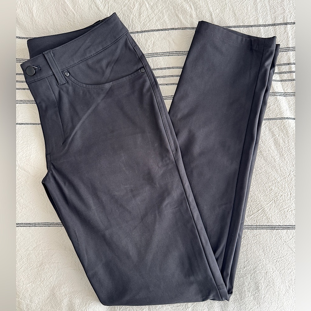 Lululemon men’s ABC Pant Black 5-pocket Size 28 athleisure stretch comfort
